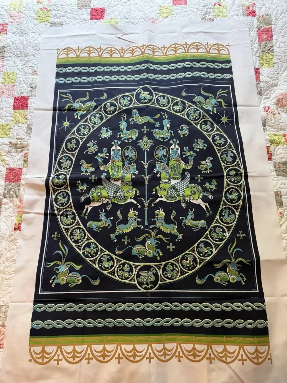 Decor Linen Fabric Remnant Sassanian Byzantine Medallion Print Med. Weight 45”